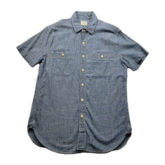 J.Crew Short Sleeve Chambray Button Up Shirt Womans Medium / Blue /Lightweight - Picture 2 of 7